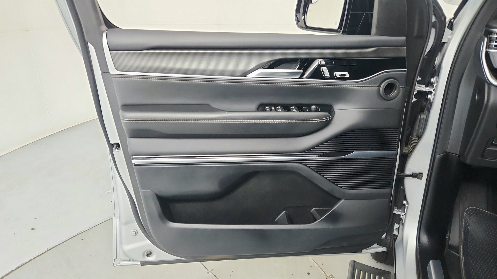 2023 Jeep Grand Wagoneer Obsidian 4x4