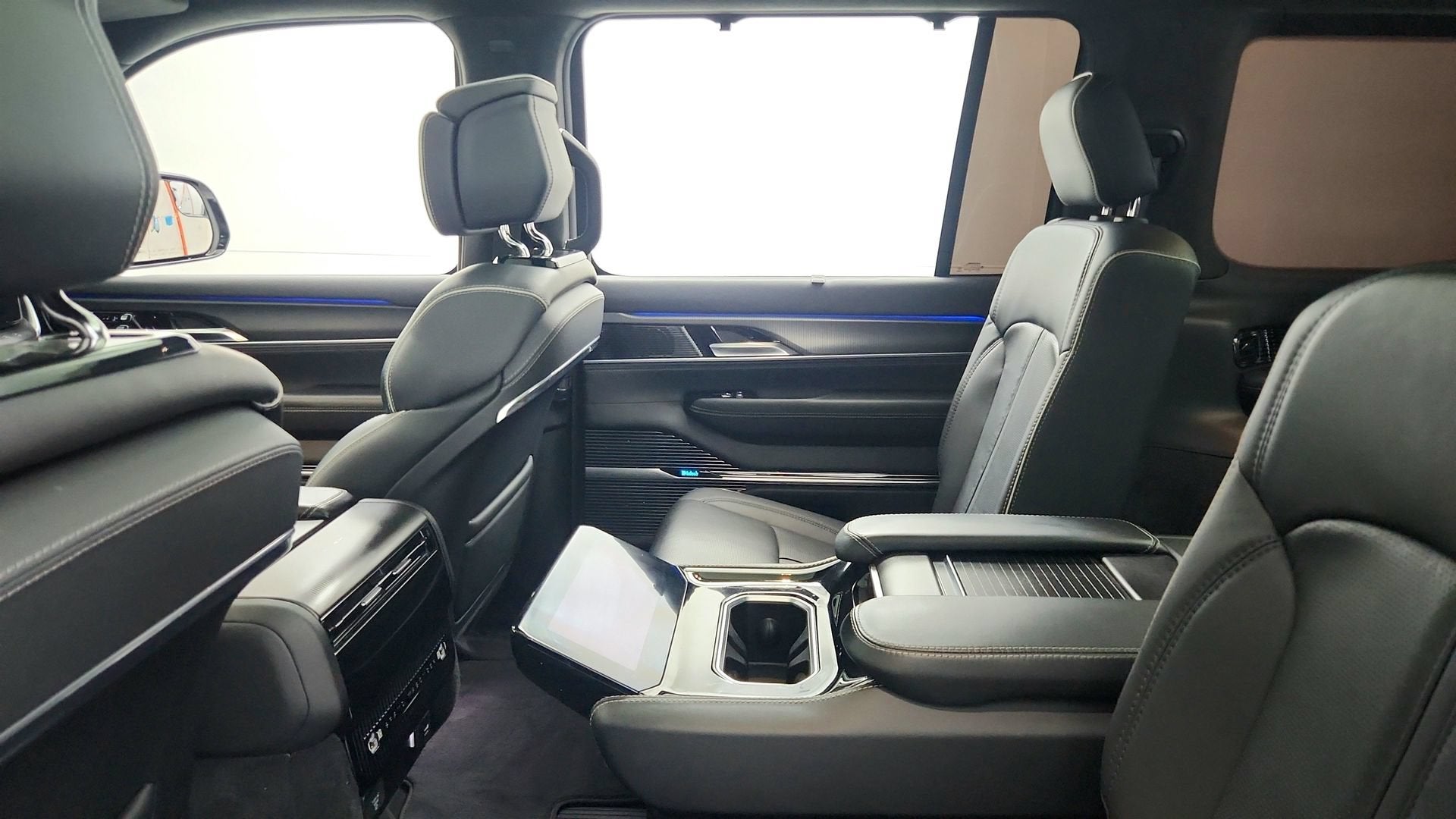 2023 Jeep Grand Wagoneer Obsidian 4x4