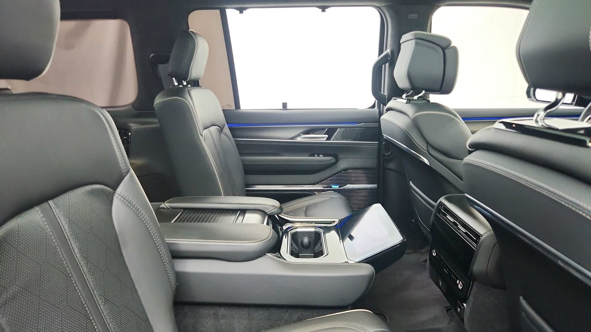 2023 Jeep Grand Wagoneer Obsidian 4x4