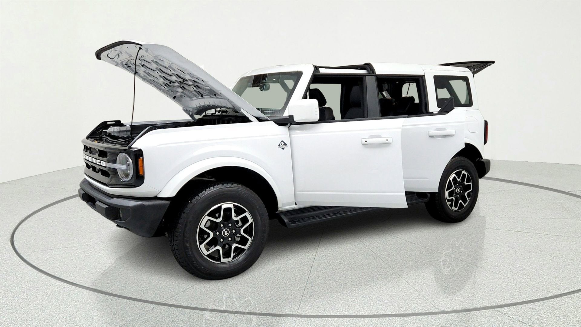 2025 Ford Bronco Outer Banks