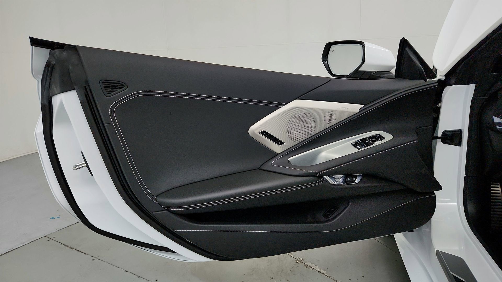 2025 Chevrolet Corvette Stingray 2LT