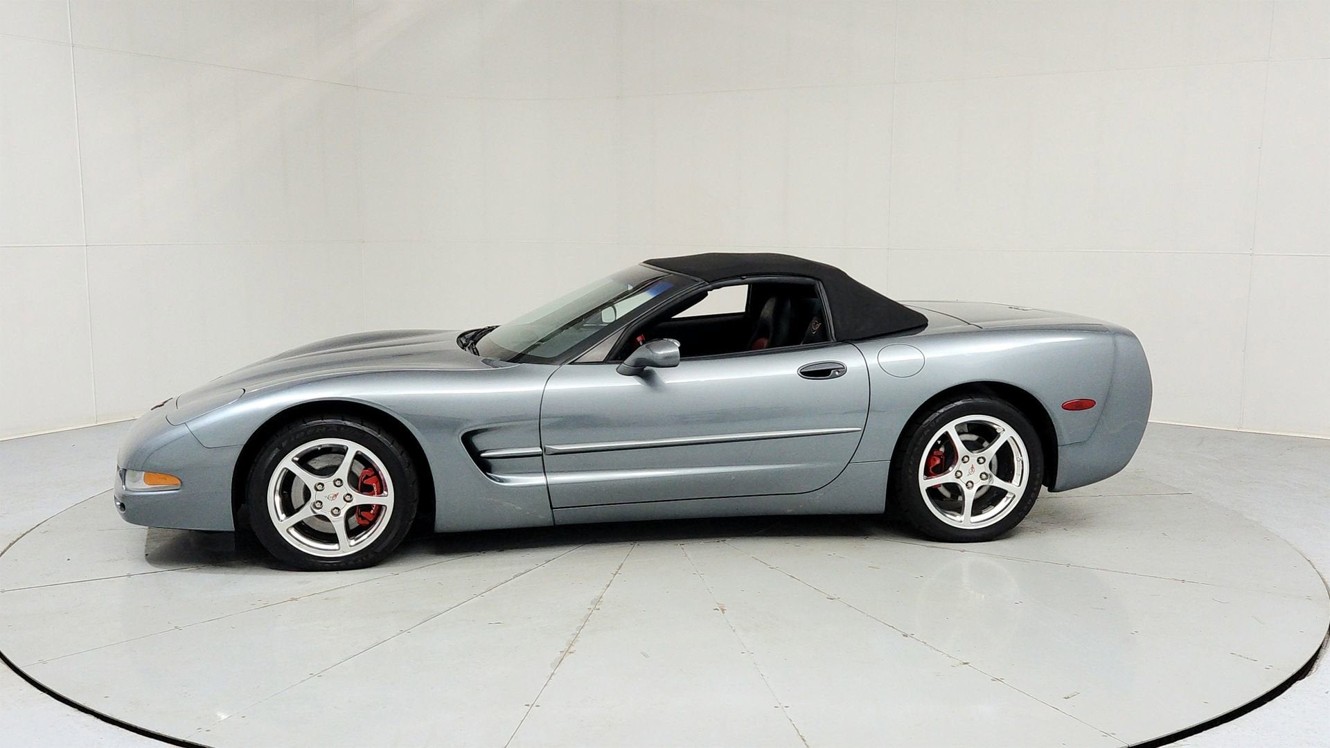 2004 Chevrolet Corvette 2DR CONV