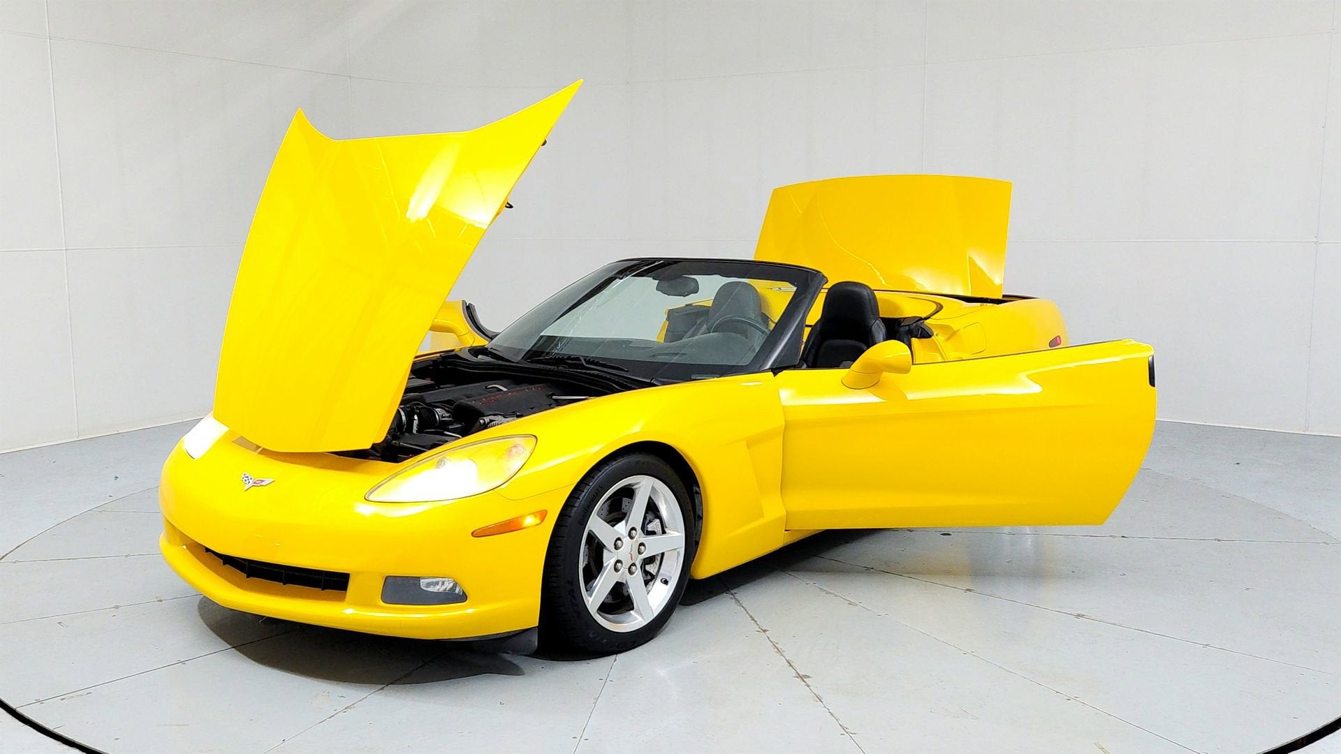 2005 Chevrolet Corvette Base