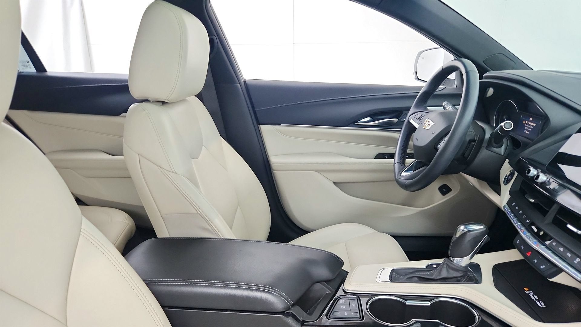 2024 Cadillac CT4 Luxury