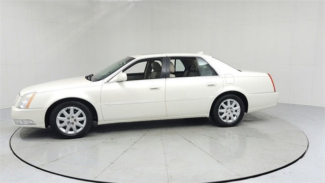 2010 Cadillac DTS w/1SD