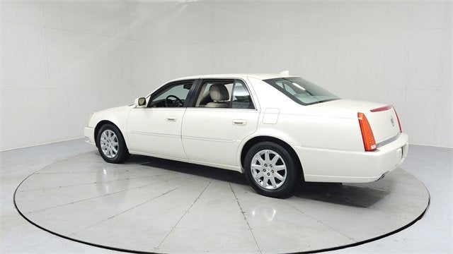 2010 Cadillac DTS w/1SD