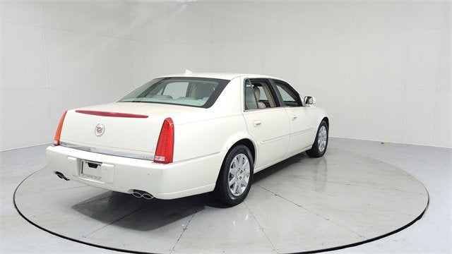 2010 Cadillac DTS w/1SD