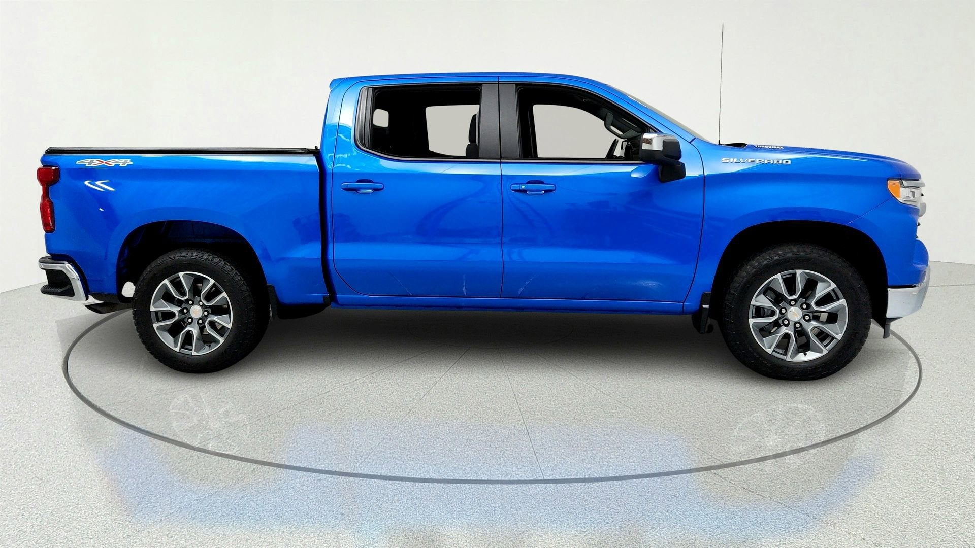 2025 Chevrolet Silverado 1500 LT (2FL)