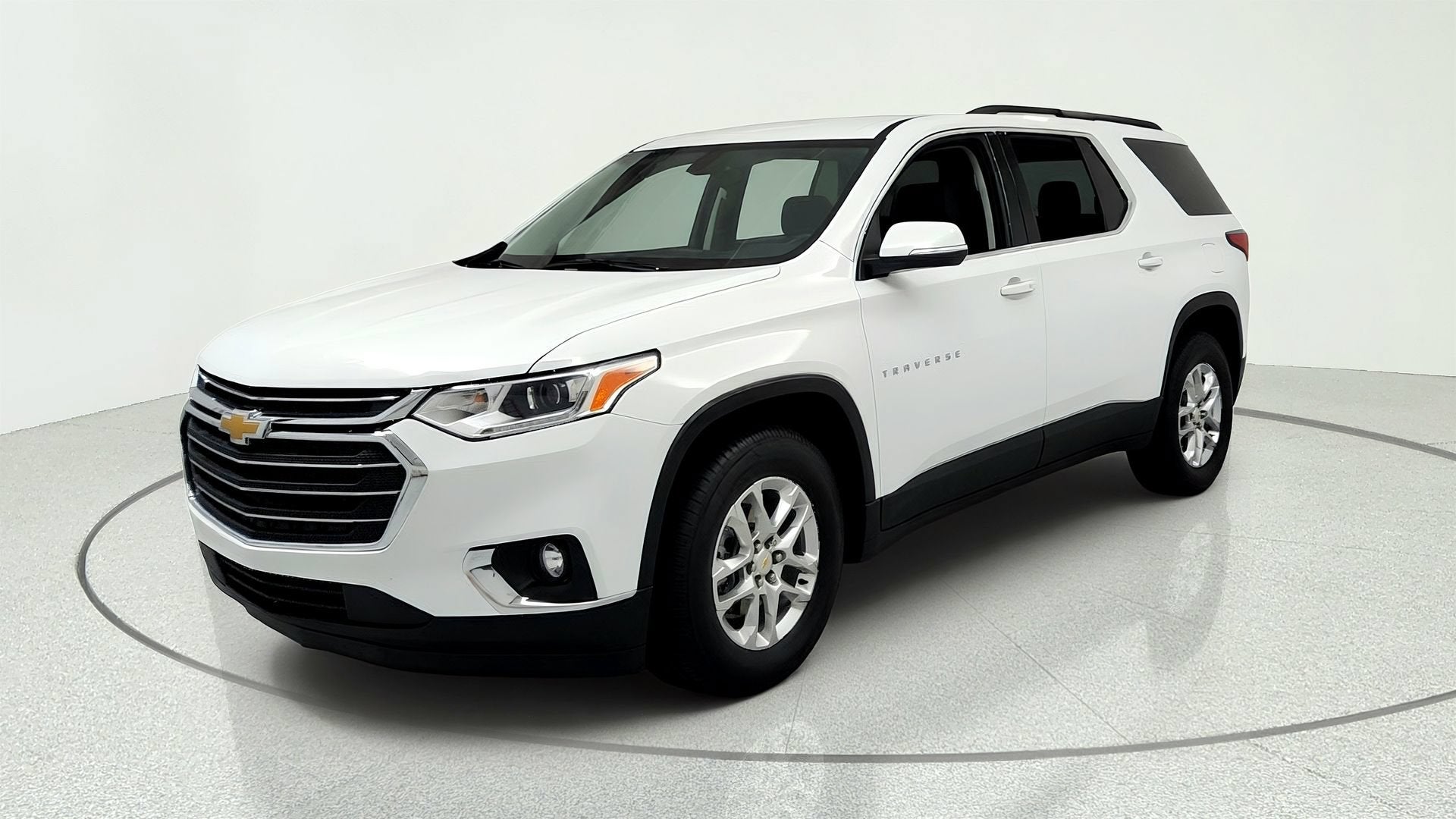 2021 Chevrolet Traverse LT Cloth