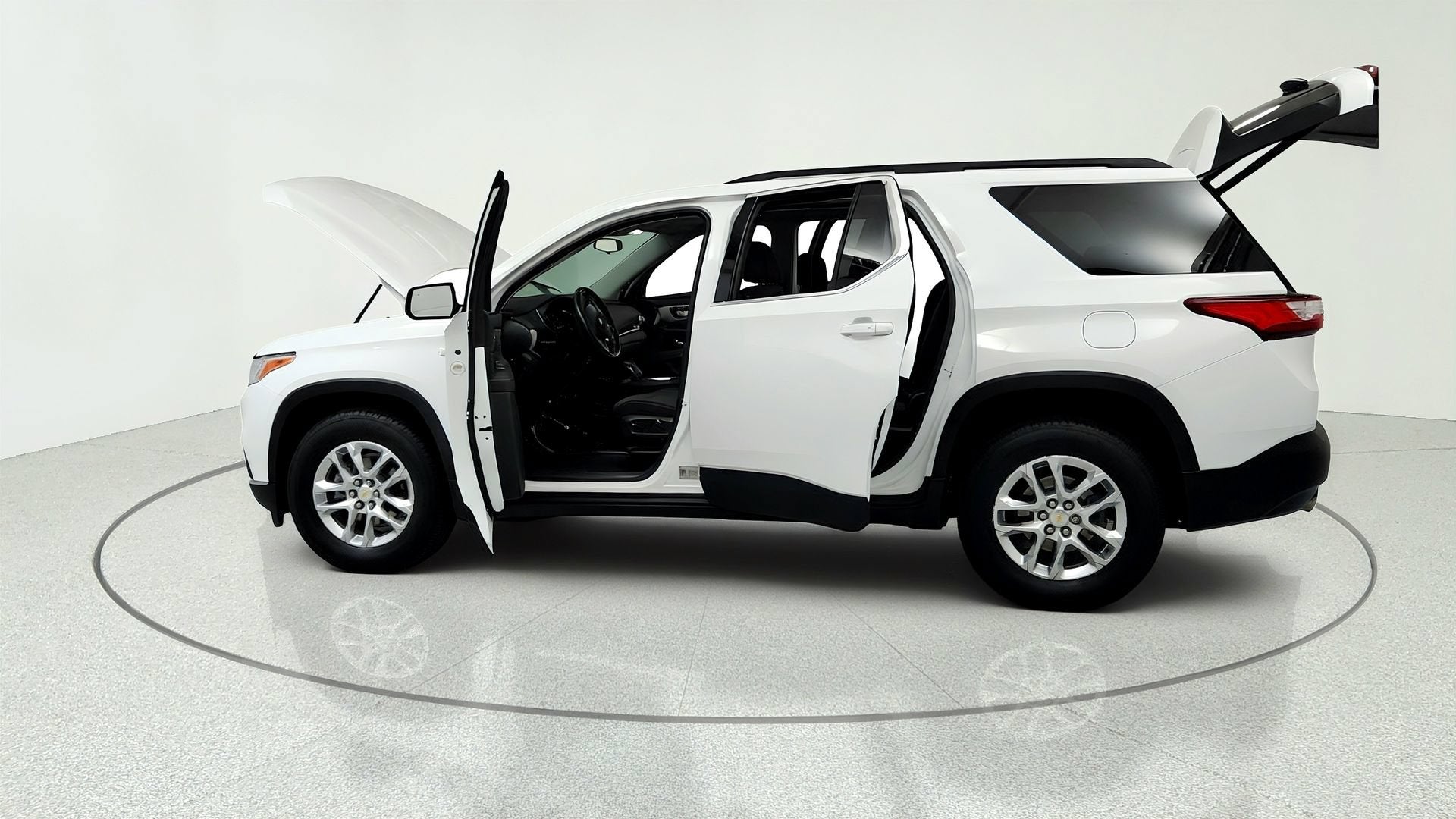 2021 Chevrolet Traverse LT Cloth