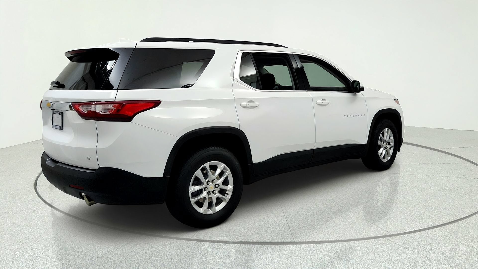 2021 Chevrolet Traverse LT Cloth