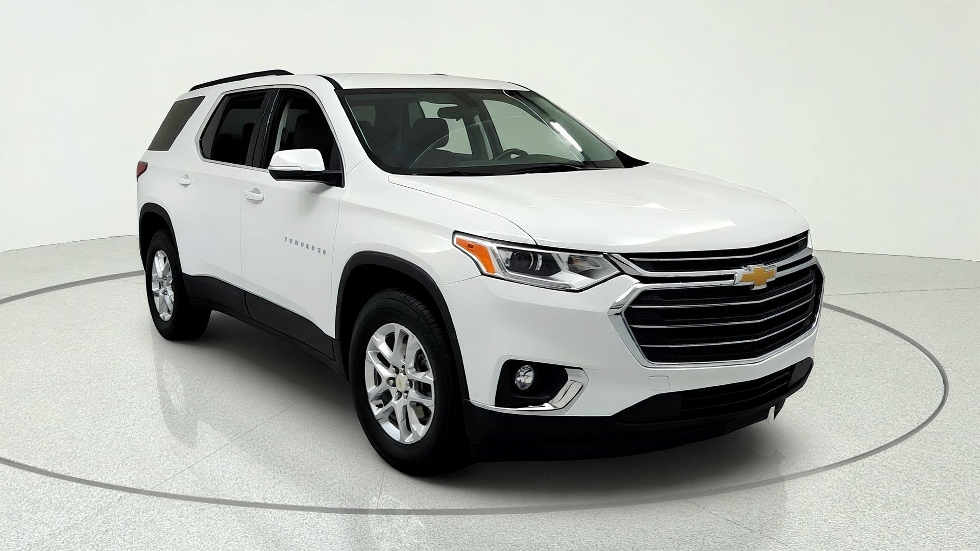 2021 Chevrolet Traverse LT Cloth