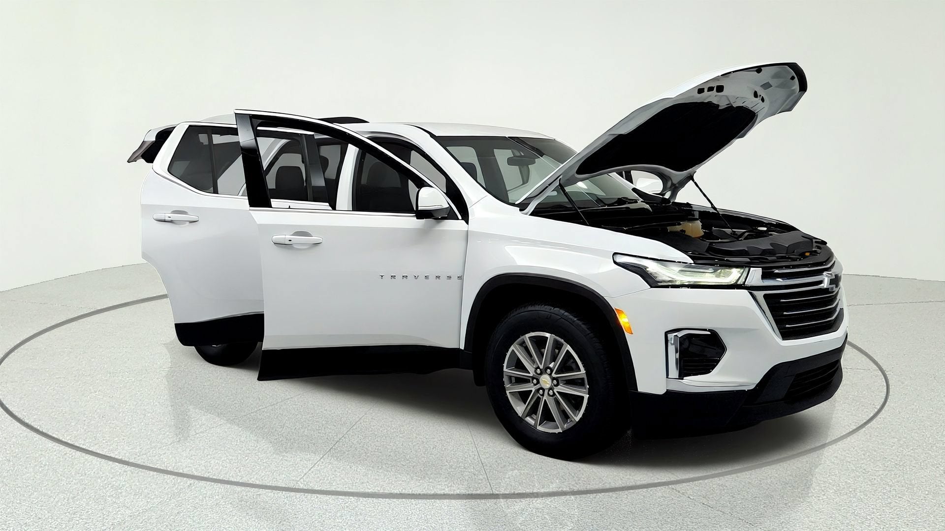 2024 Chevrolet Traverse Limited LT Cloth