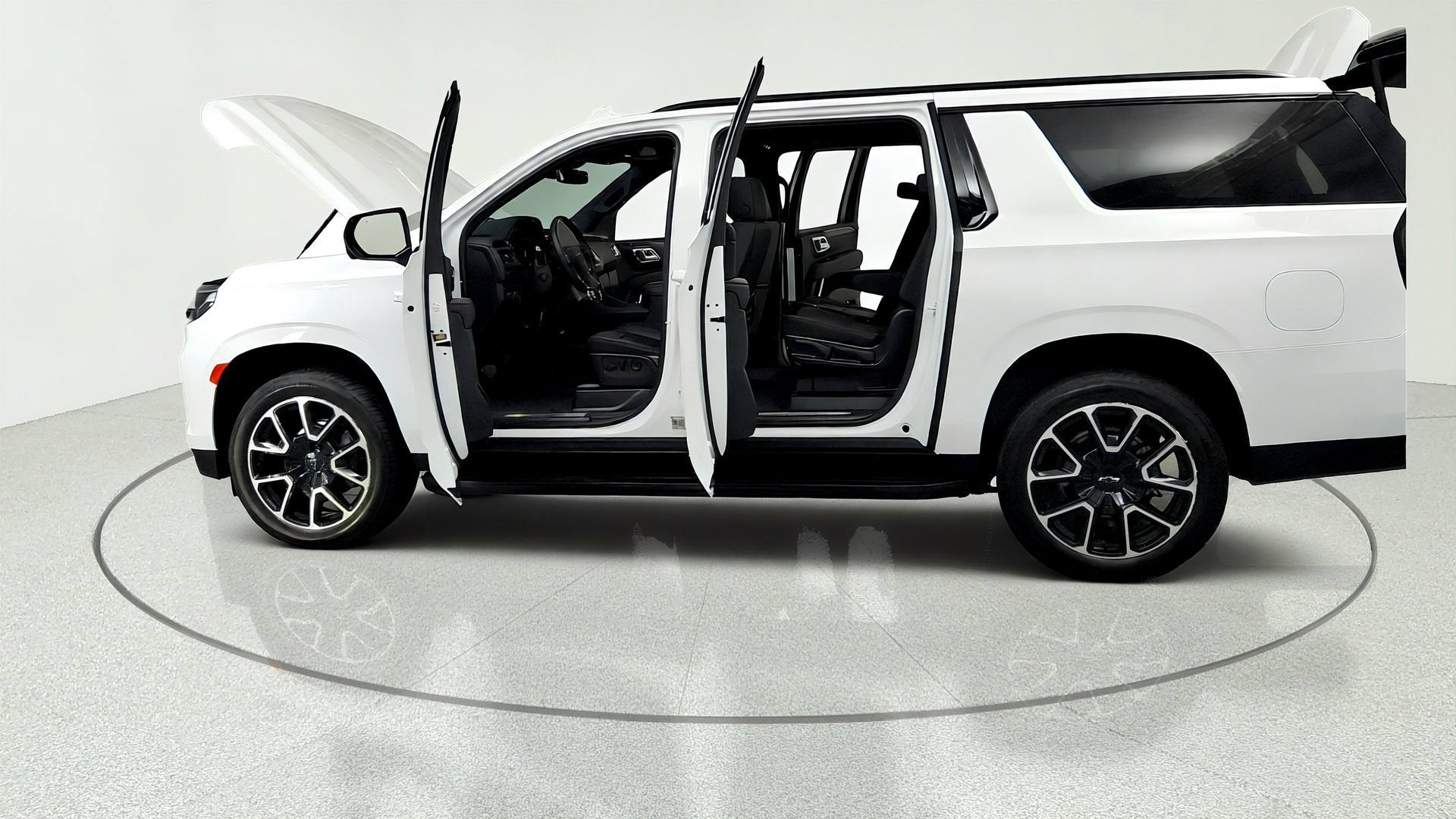 2024 Chevrolet Suburban RST