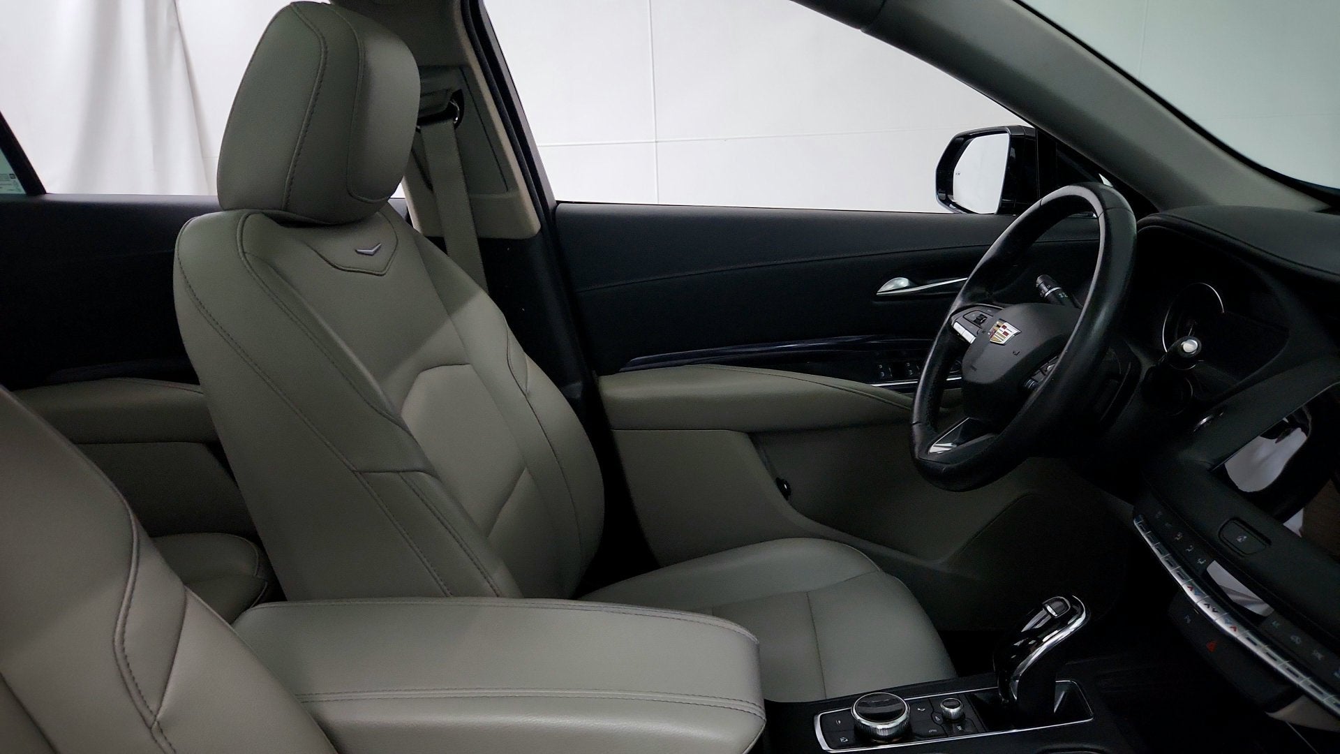 2023 Cadillac XT4 AWD Luxury