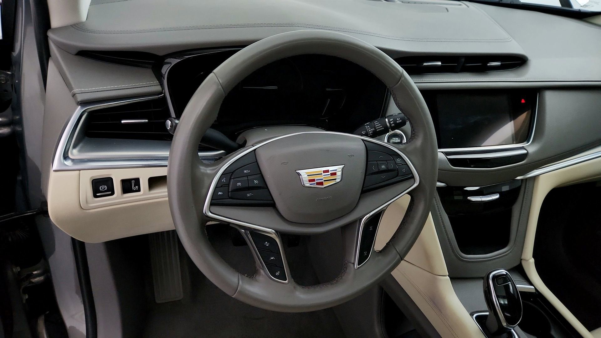 2018 Cadillac XT5 Luxury AWD