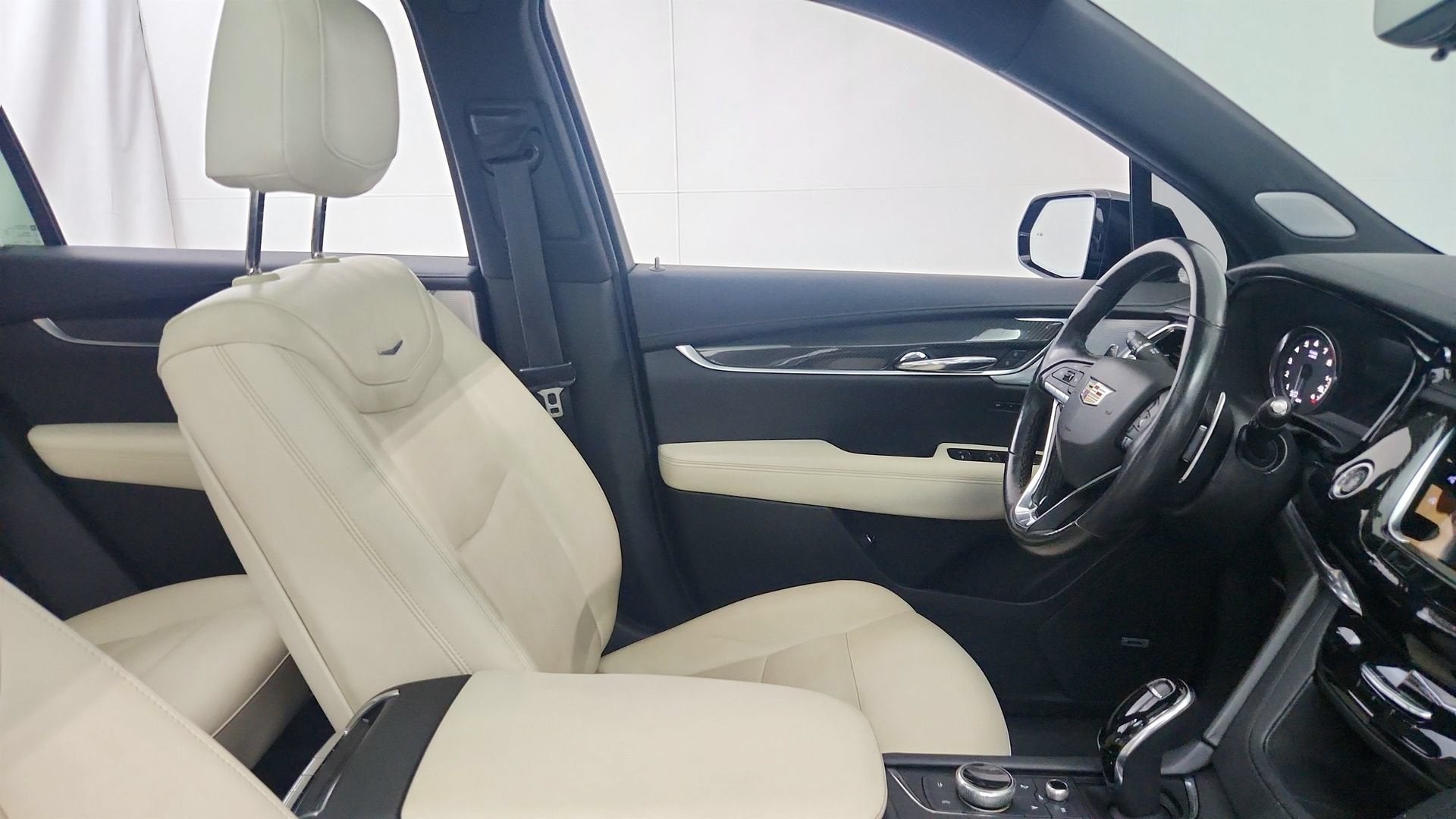 2023 Cadillac XT6 Sport