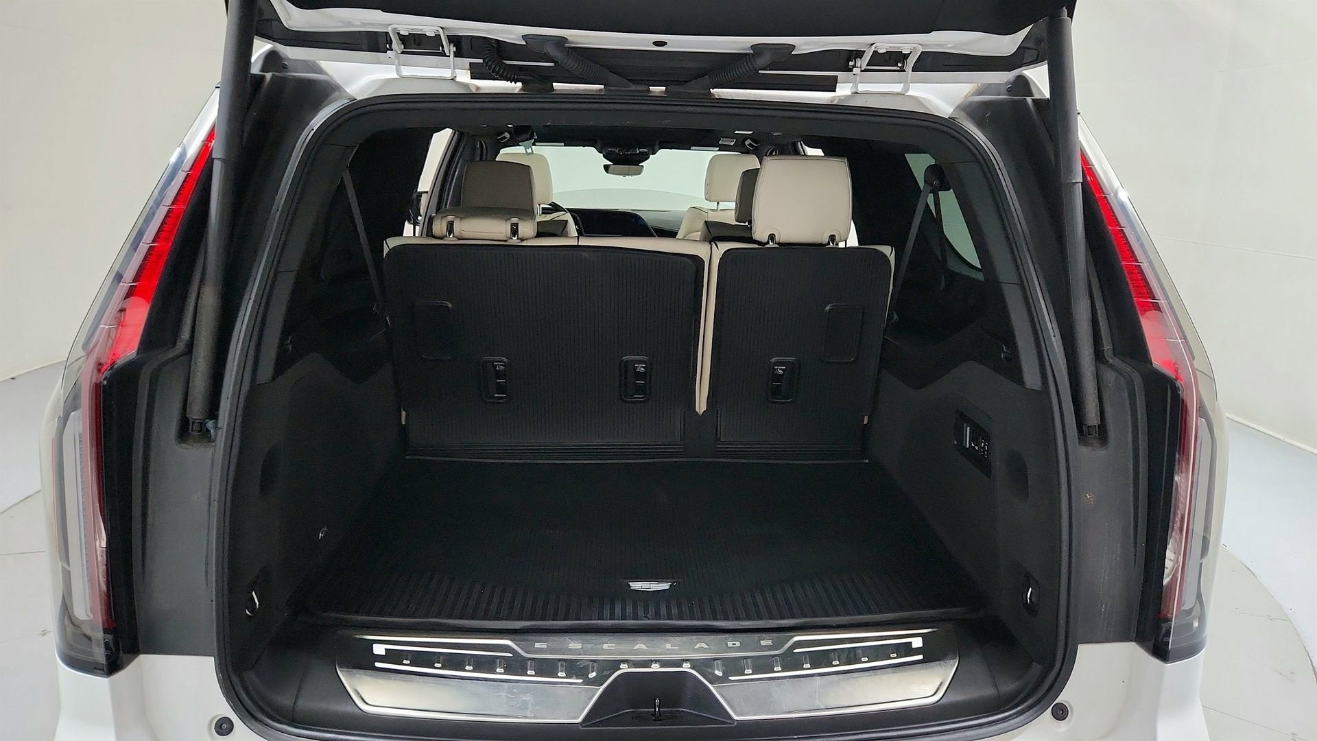 2023 Cadillac Escalade ESV Sport