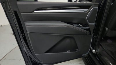 2025 Cadillac Escalade ESV Premium Luxury