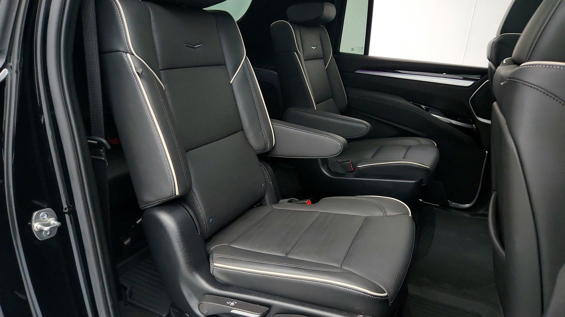 2025 Cadillac Escalade ESV Premium Luxury