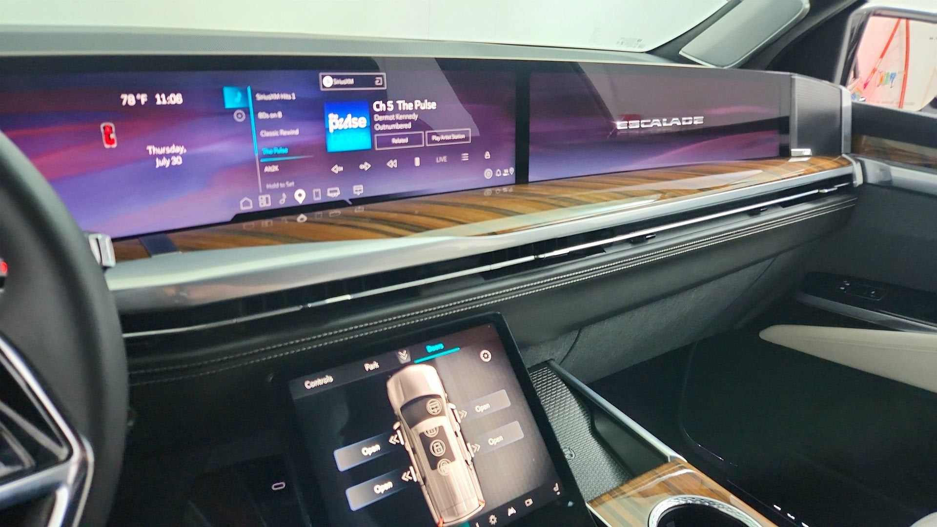 2026 Cadillac Escalade ESV Platinum Luxury