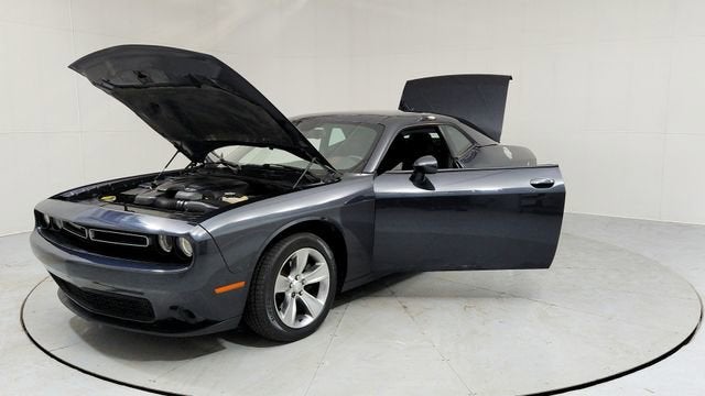 2017 Dodge Challenger SXT