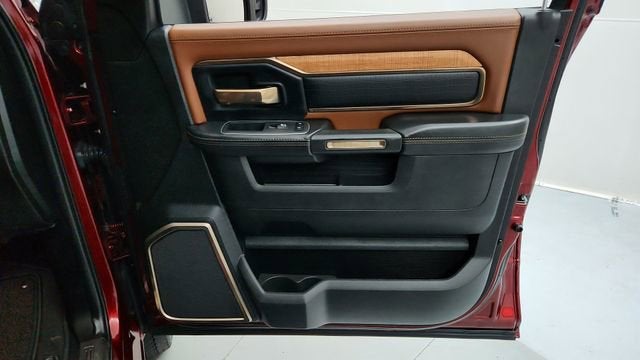 2023 RAM 3500 Limited Longhorn Crew Cab 4x4 8' Box