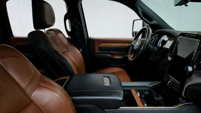 2023 RAM 3500 Limited Longhorn Crew Cab 4x4 8' Box