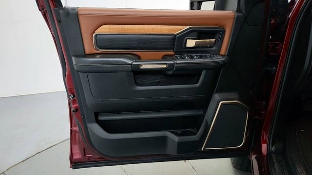 2023 RAM 3500 Limited Longhorn Crew Cab 4x4 8' Box