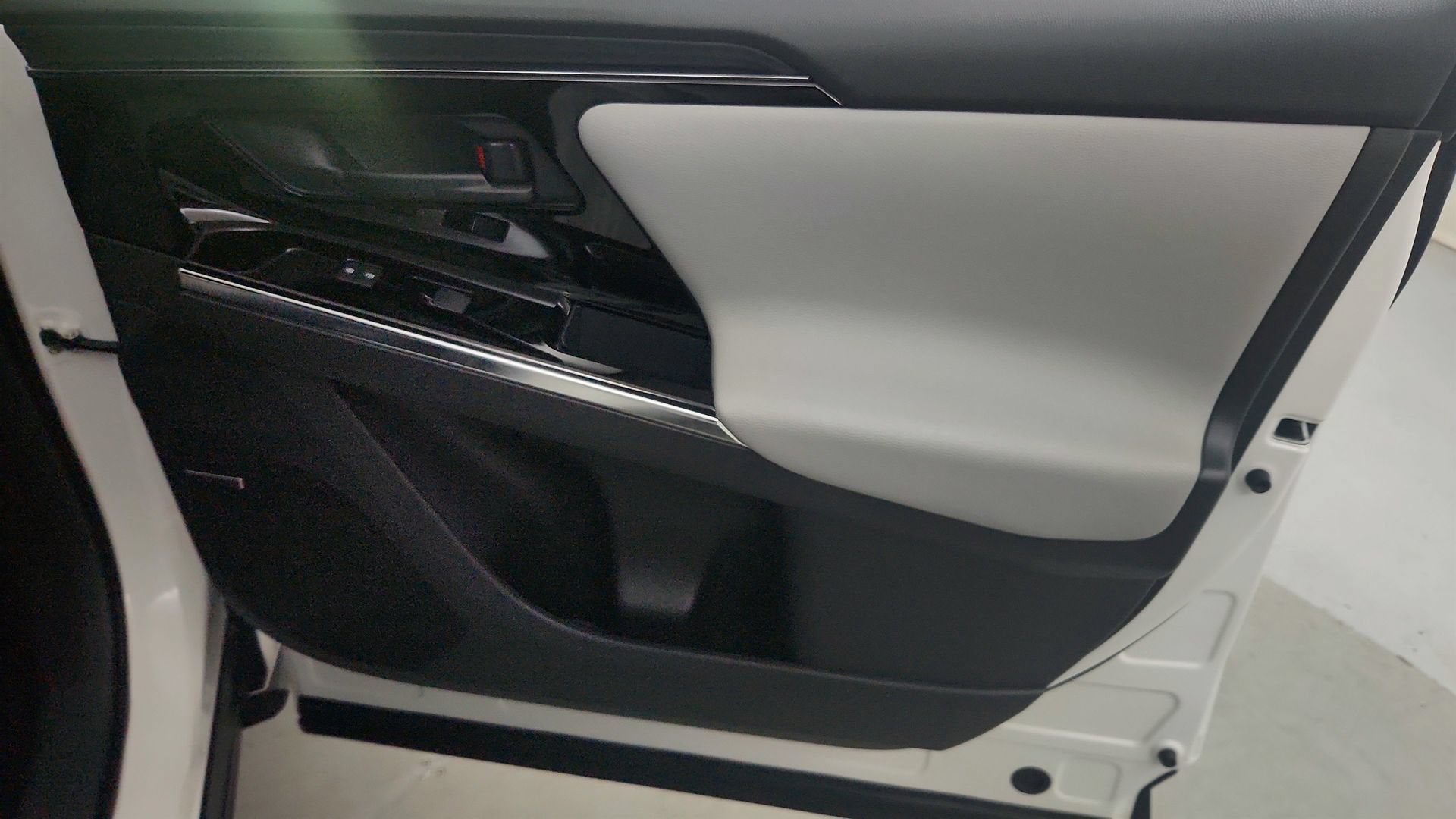 2023 Subaru Solterra Limited