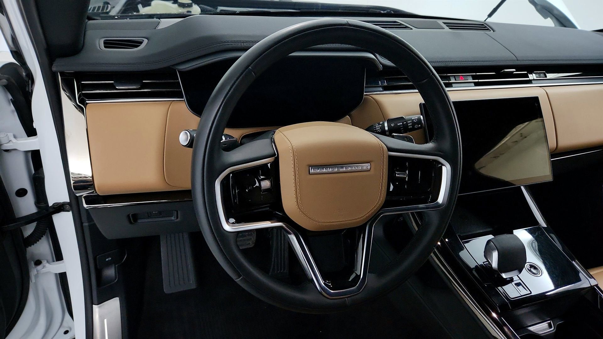 2025 Land Rover Range Rover Sport P360 SE
