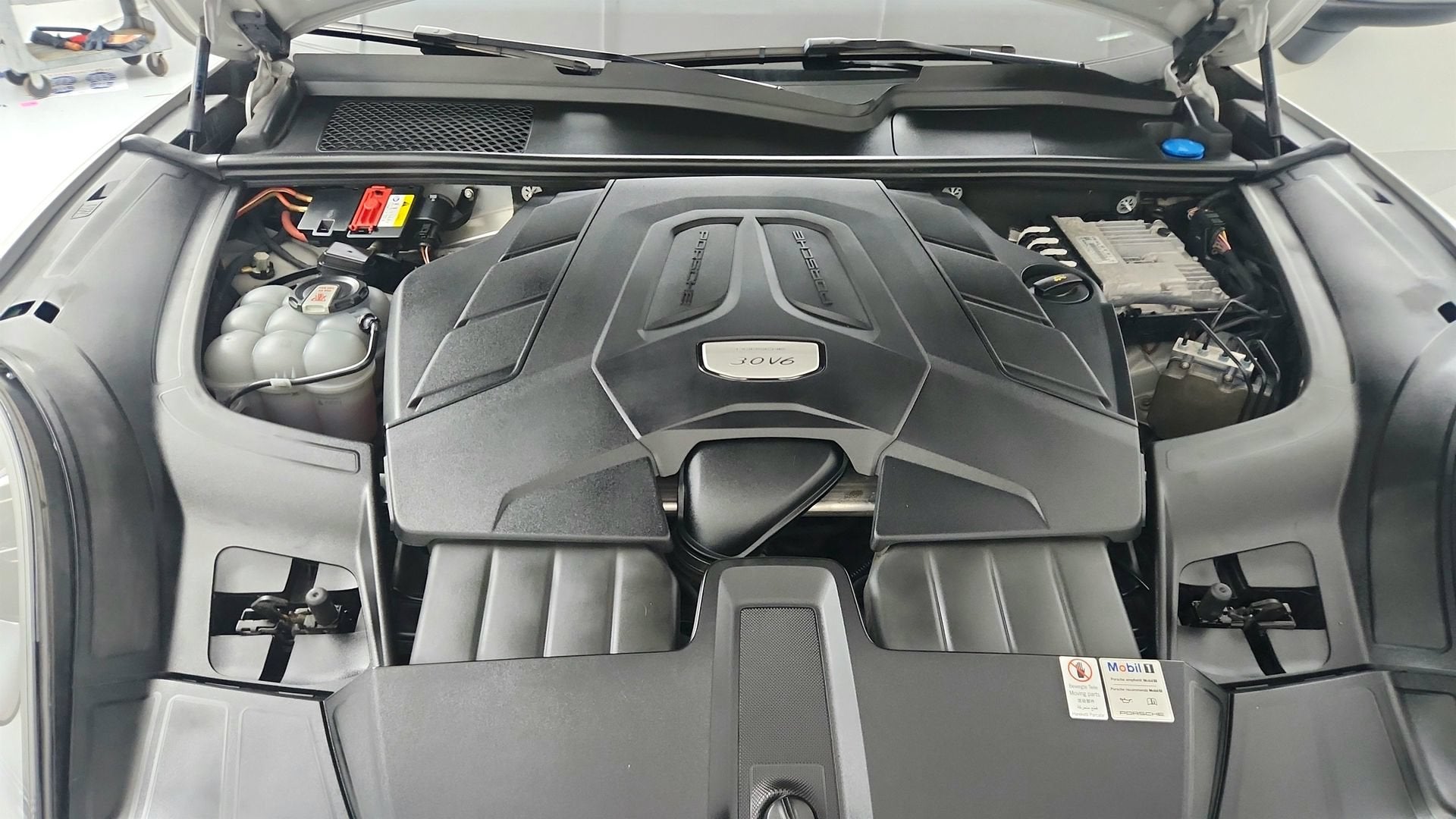 2021 Porsche Cayenne Coupe 4DR AWD COUPE