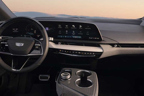 Les Stanford Cadillac in Dearborn MI